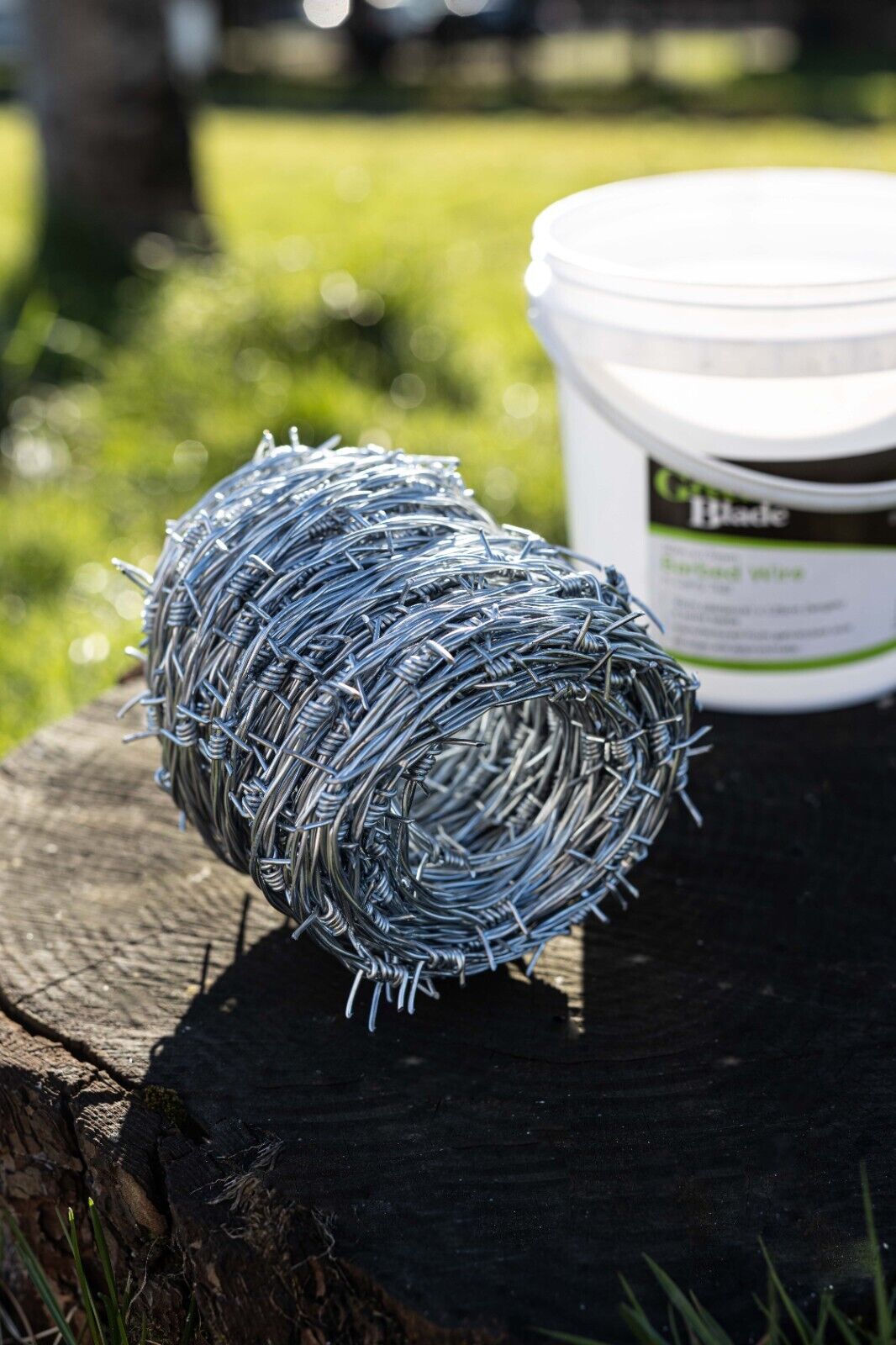30M Barbed Wire Tub Garden Security Roll Coil Fence 1.7mm 4 Point Barbs Outdoor
